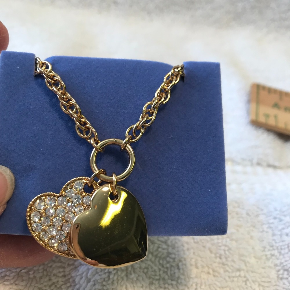 Vintage Avon 2004 Heart Accent Bracelet - Goldtone‎